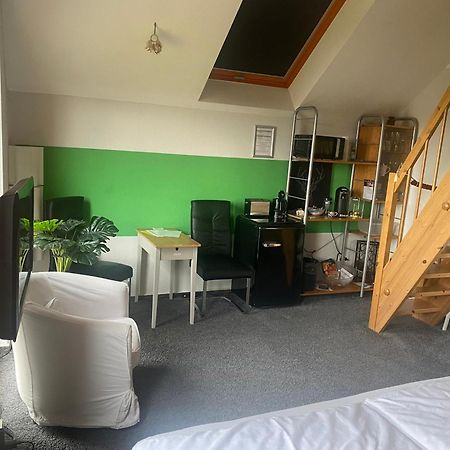 Maisonette-Ferienzimmer Am Backhausgarten フロンハイム エクステリア 写真